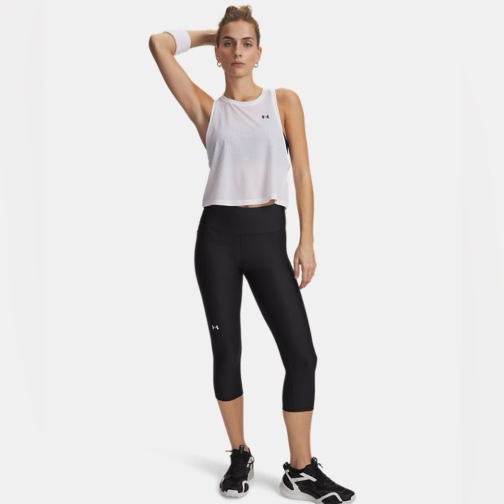 NWT Under Armour Compression Mid Rise Capri Leggings in Black; Size XS